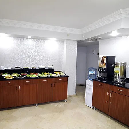 Otel Lyon 3*
