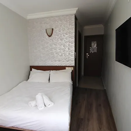 Lyon Otel 3*