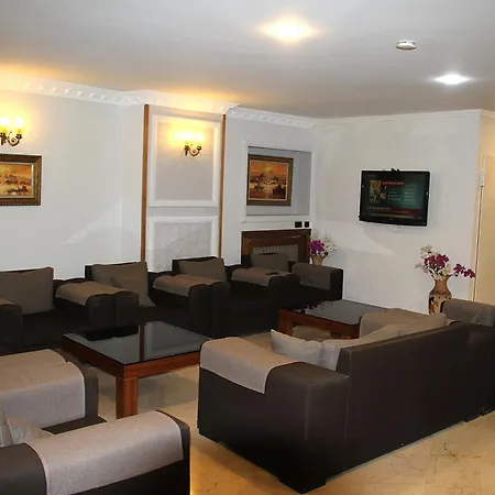 Lyon Hotel 3*