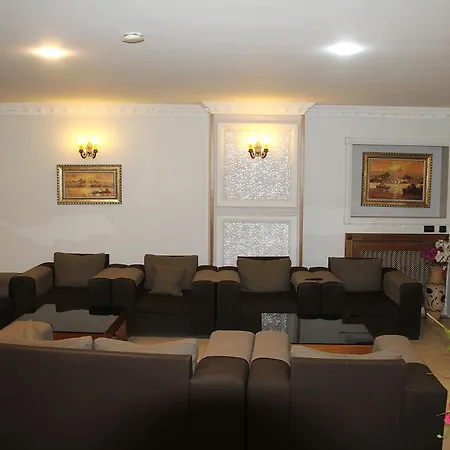 Otel Lyon 3*