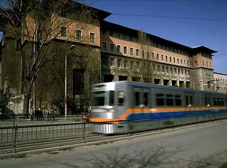 Lyon Отель