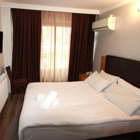 Lyon Hotel